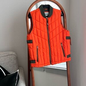 Levi’s Quilted Utility Vest – Vibrant Orange, Classic Levi’s Style
